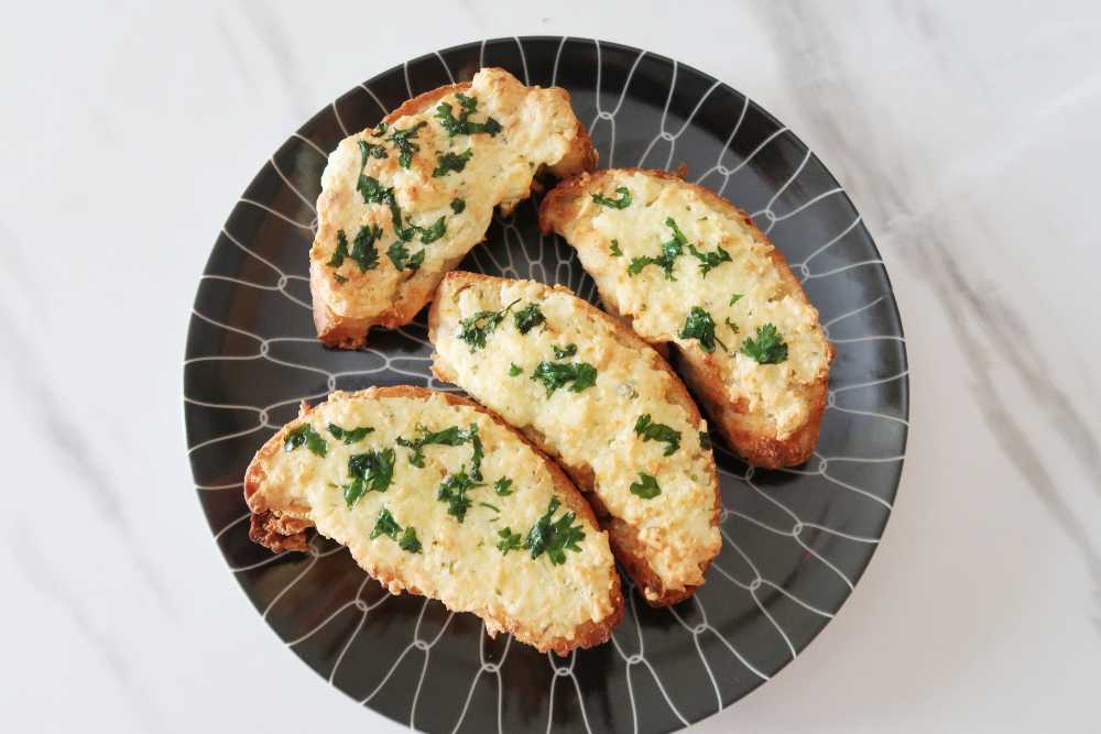 Air fryer Garlic Bread