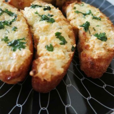 How to cook Garlic Bread in air fryer