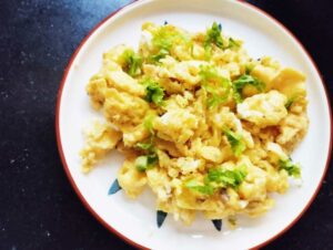 How to Cook Scrambled Eggs in Air Fryer