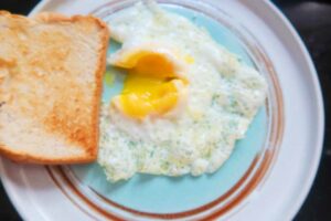 Easy fried eggs in air fryer